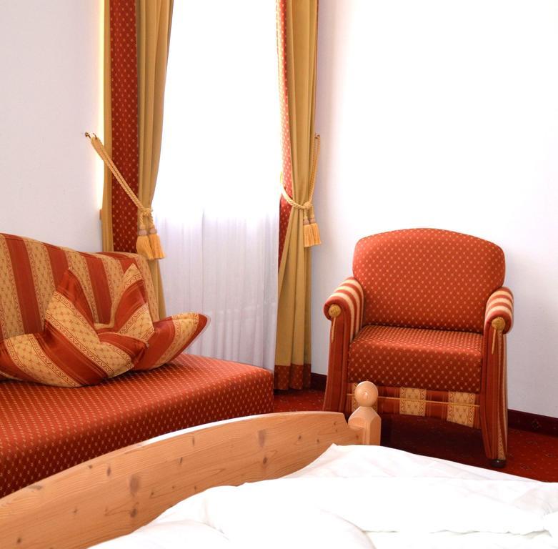 Hotel Kreuz Riffian Zimmer foto
